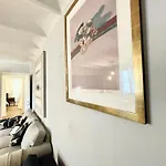 Chic Riverside 3-room Next To San Niccolo Апартаменты *