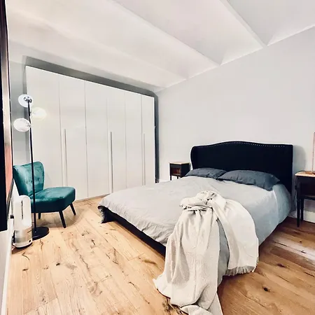 Chic Riverside 3-room Next To San Niccolo *