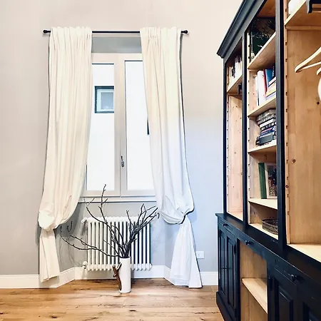 Chic Riverside 3-room Next To San Niccolo Daire Floransa