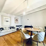 Chic Riverside 3-room Next To San Niccolo Appartement *