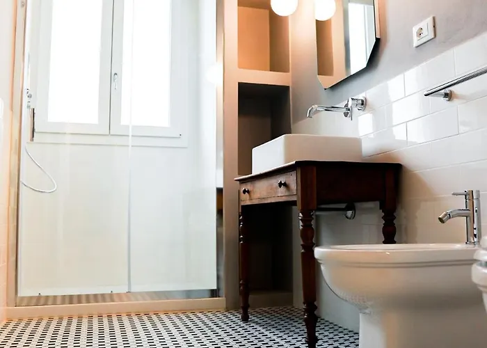 Chic Riverside 3-room Next To San Niccolo 아파트